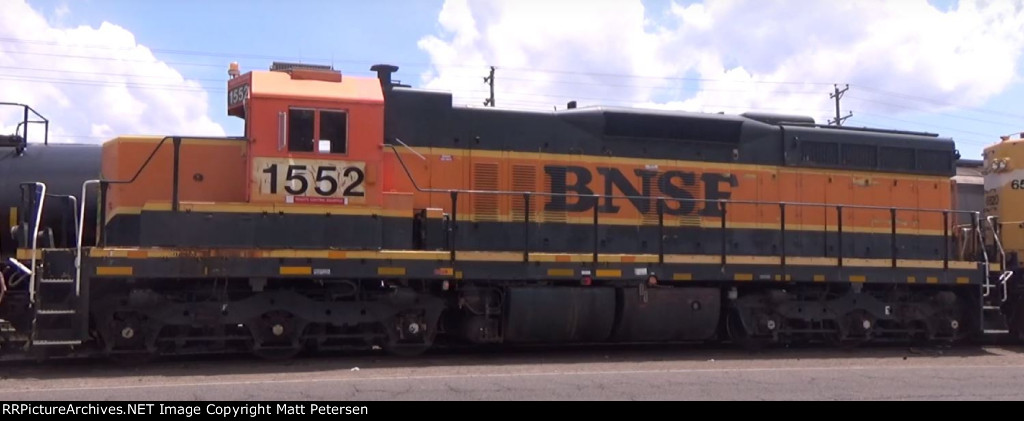 BNSF 1552